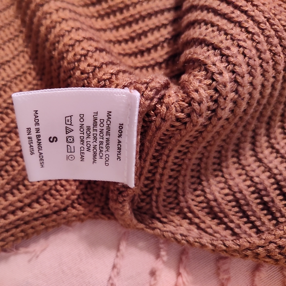 Spring weight sweater - Picture 6 of 7